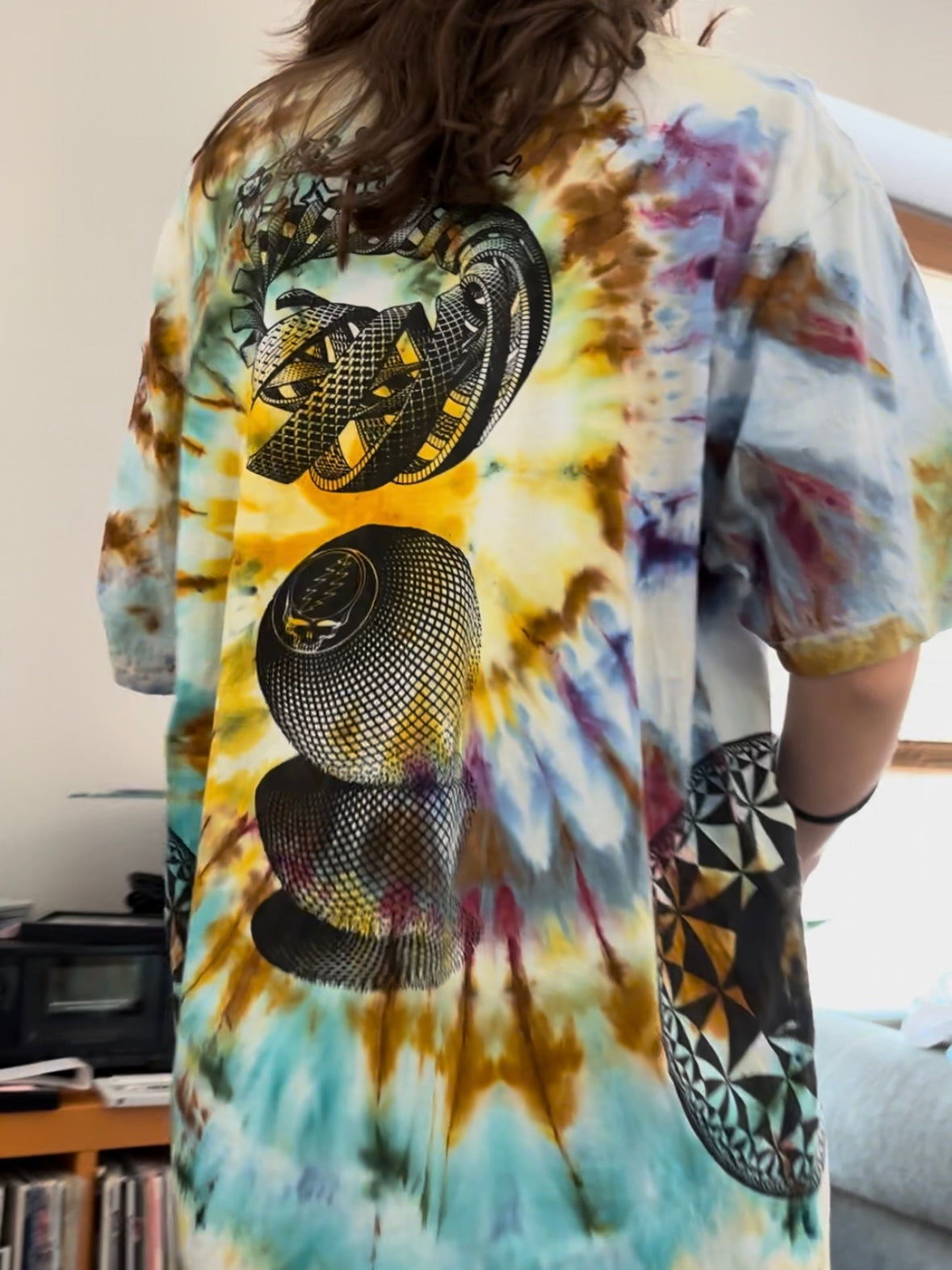 "Sphere Your Face" Tie-Dyed Short Sleeve Shirt
