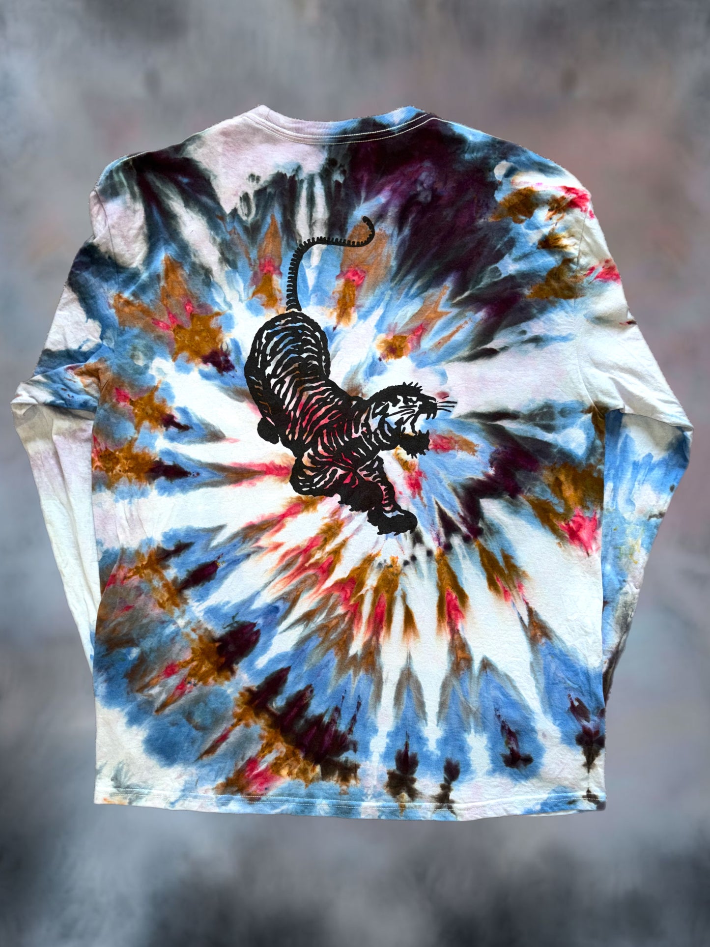 "JGB Eel" tie-dyed long sleeve shirt