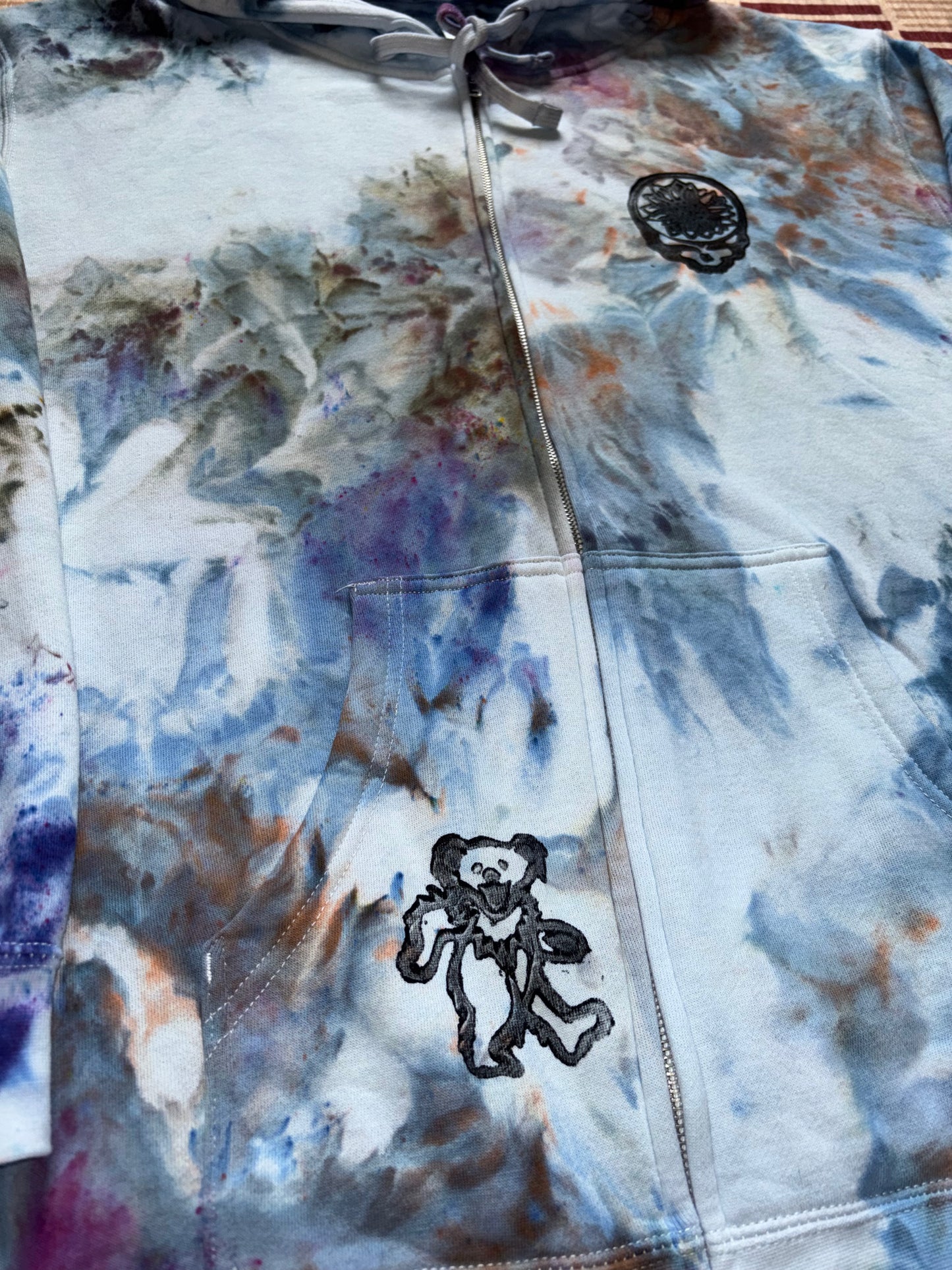 GD zip-up hooded sweatshirt