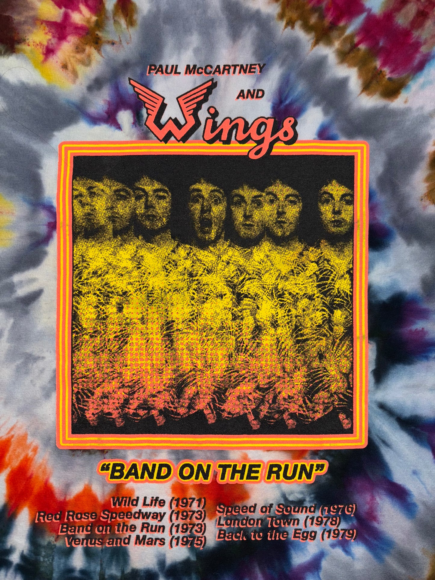 "Wings" tie-dyed short sleeve